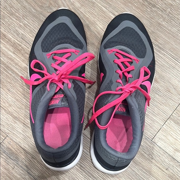 Women's Nike Flex TR 6 size 9 - Picture 7 of 7